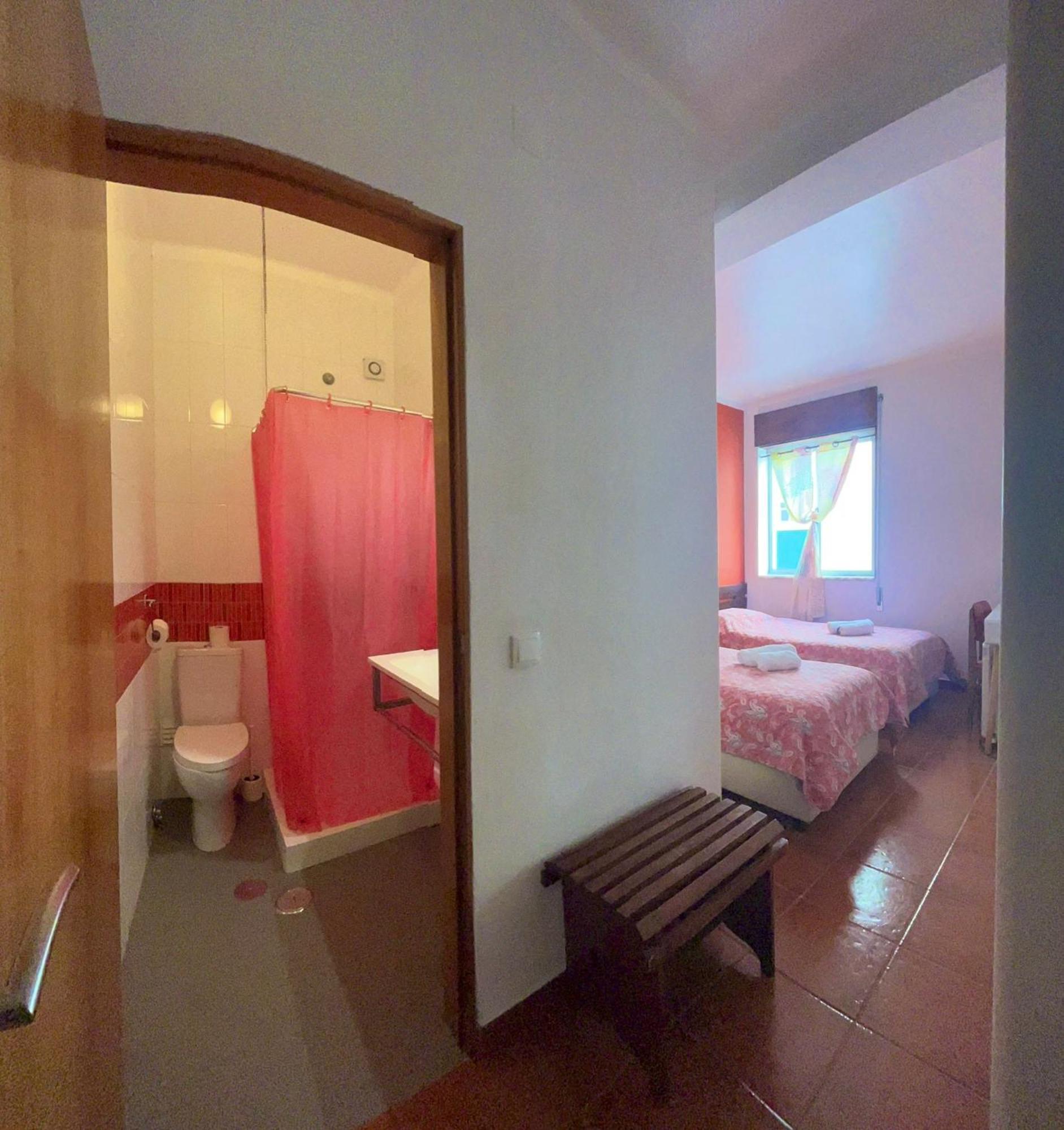 Residência Aviz Hotel Peniche Quarto foto
